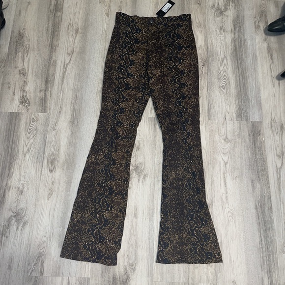 motel rocks snake pants